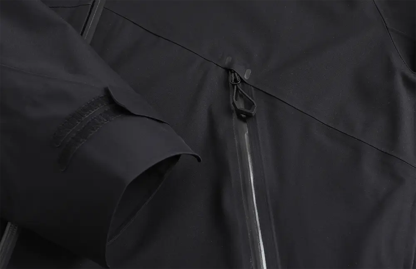 运动服口袋拉手